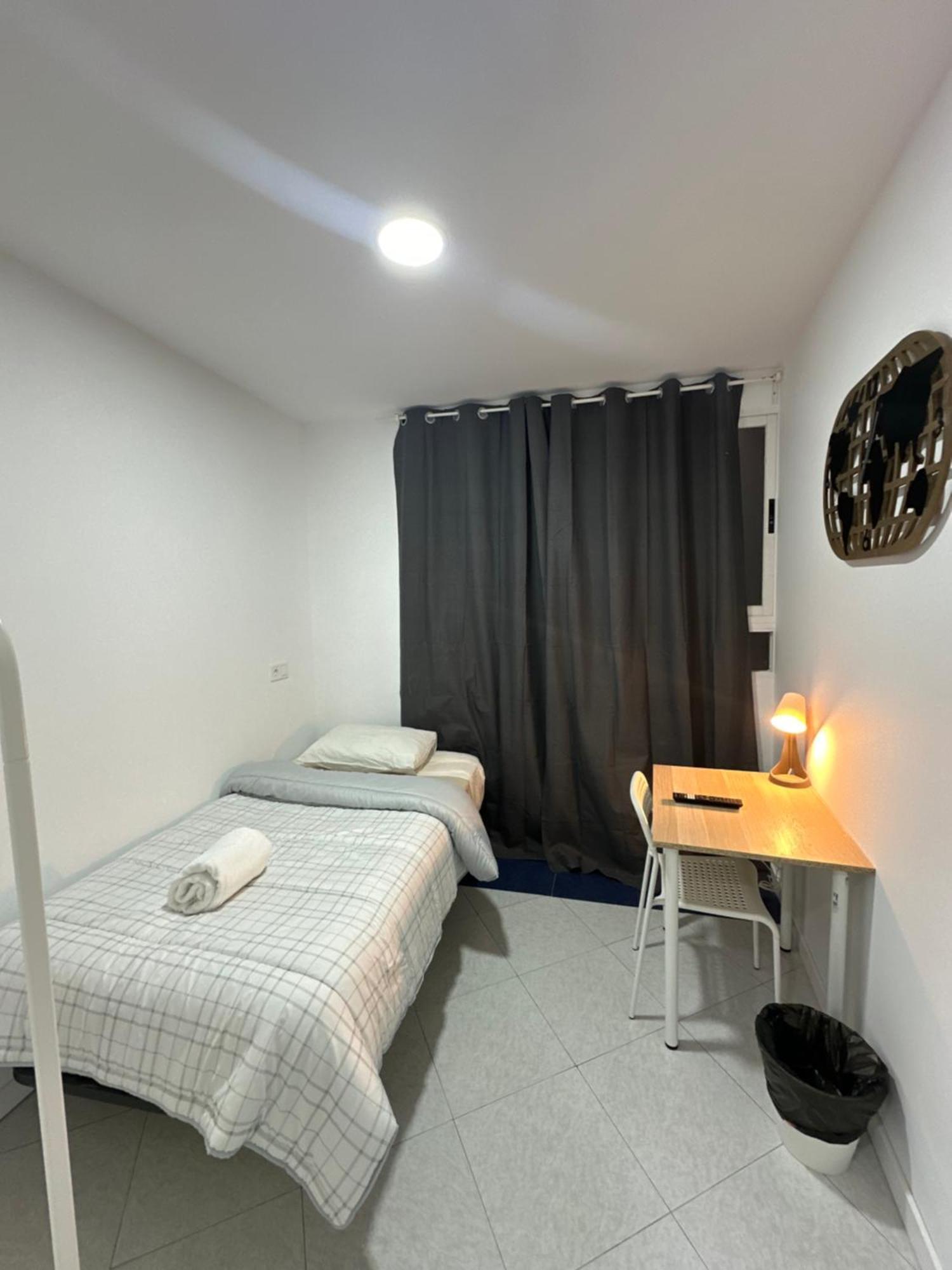 Rooms Mediavilla Madrid Ngoại thất bức ảnh