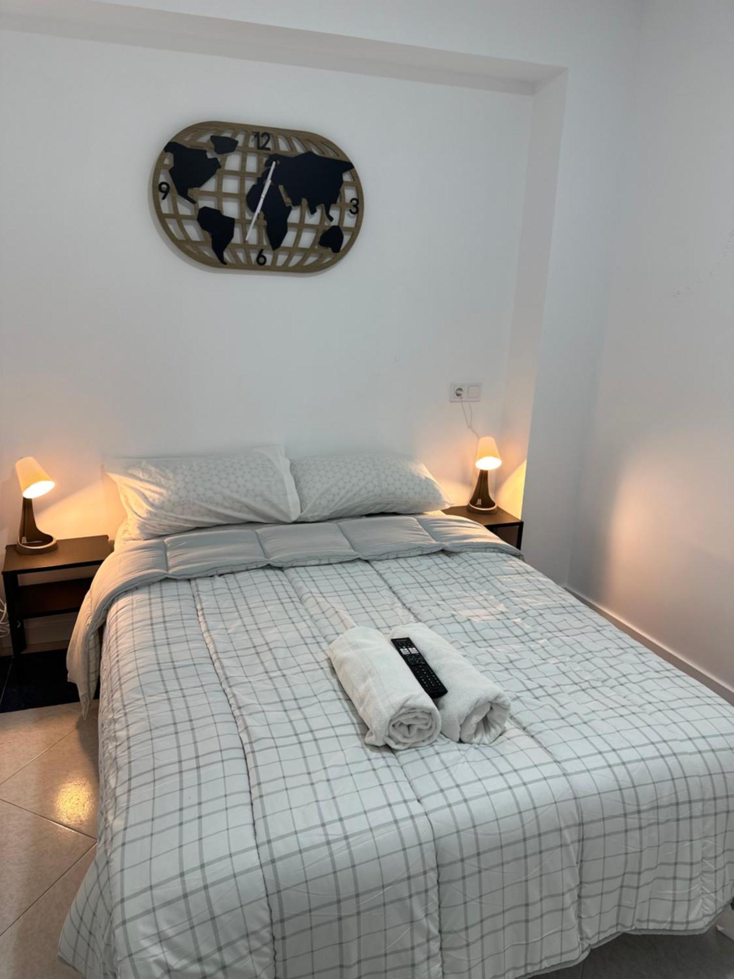 Rooms Mediavilla Madrid Ngoại thất bức ảnh