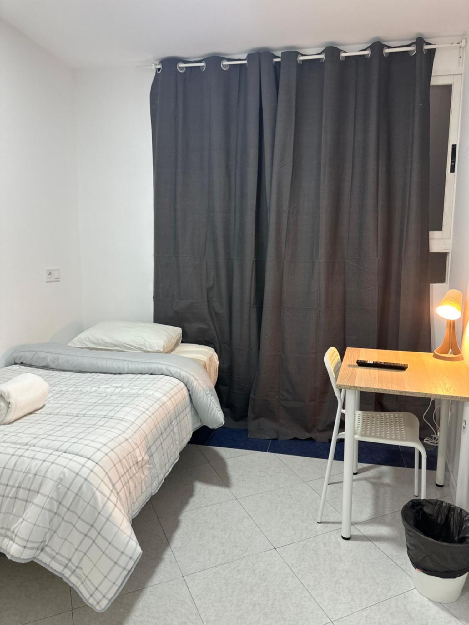 Rooms Mediavilla Madrid Ngoại thất bức ảnh